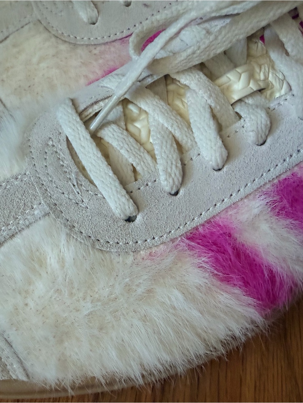 Adidas Gazelle Platform Women’s White and Pink Furry Lace-Up Sneakers - Picture 6 of 6